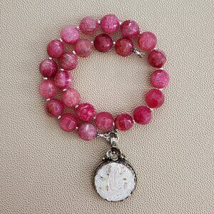 PINK AGATE NECKLACE WITH KWAN YIN  PENDANT 16 INCHES